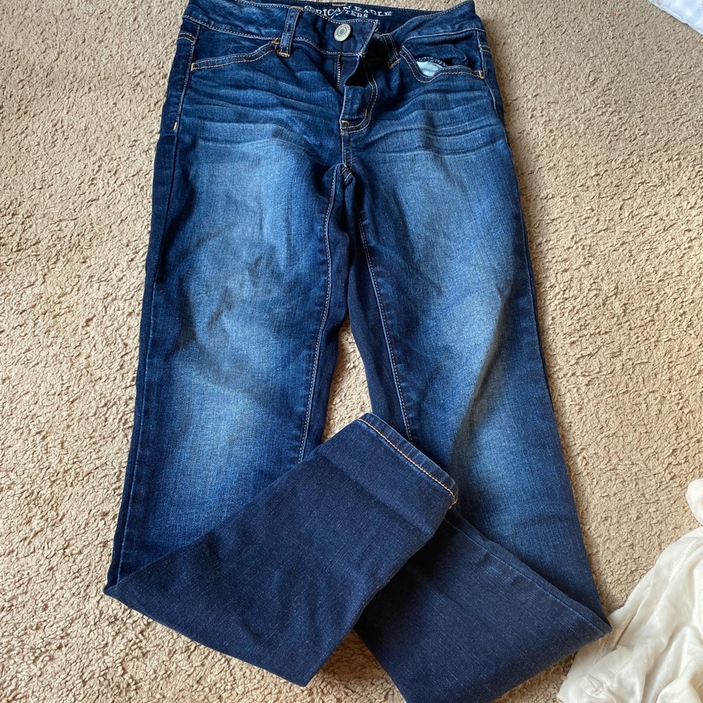 american eagle non rip dark blue jeans